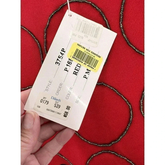 NEW W TAGS Lisa INTERNATIONAL PETITE Womens Medium Red Shopping Scooter Sweater - Picture 7 of 8